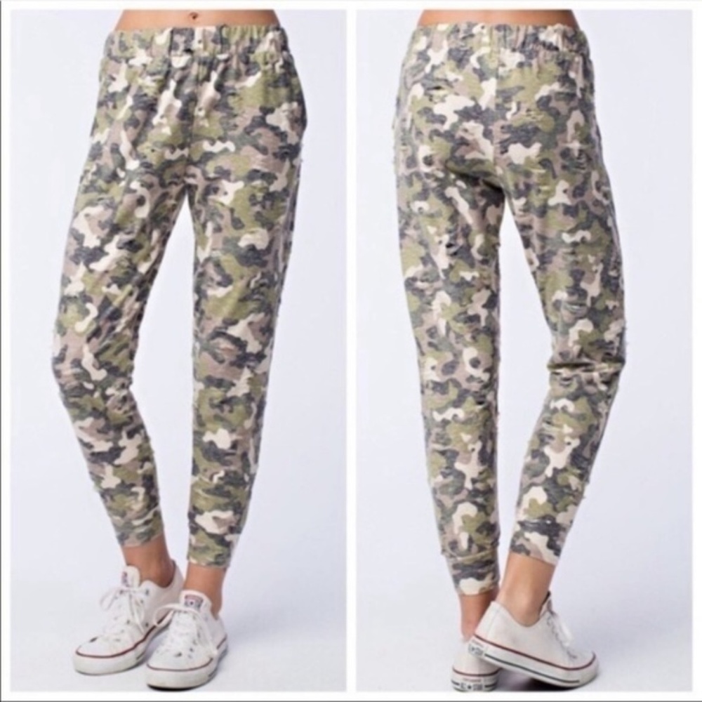 Honey Punch Camouflage Jeggings